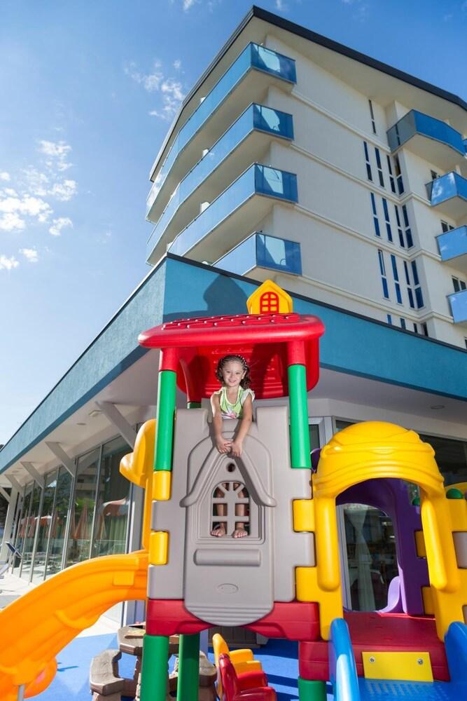 Hotel Parigi Bibione Exterior foto