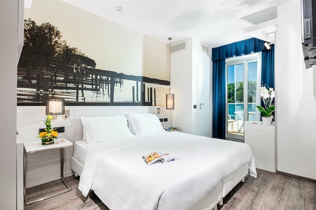Hotel Parigi Bibione Exterior foto